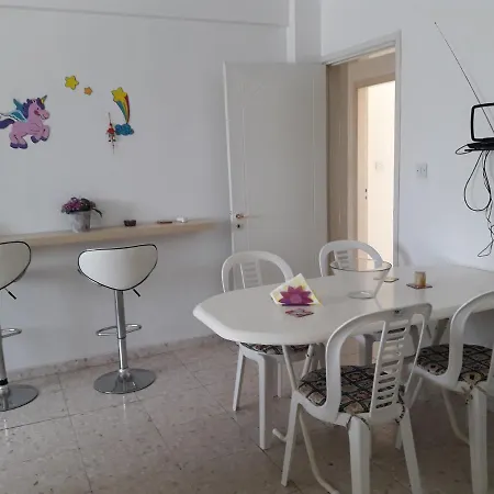 Lejlighed Alexandros Apartment *