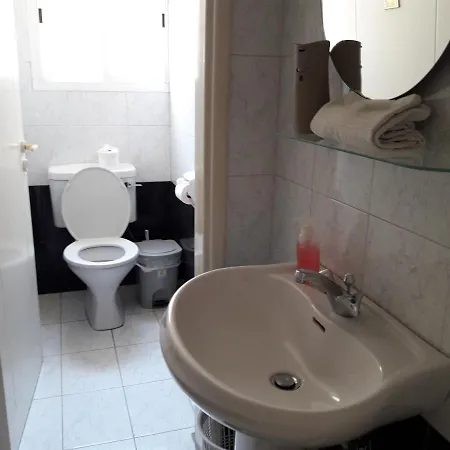Alexandros Apartment Appartamento Limisso